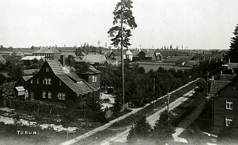 File:Tõrva Tartu tänav 1930 aastad.jpg